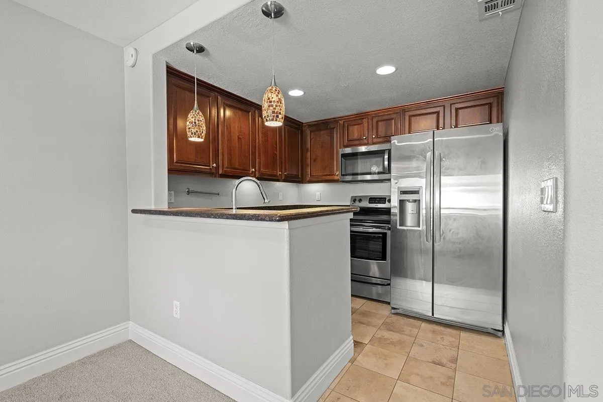 3957 Nobel Dr Unit 208