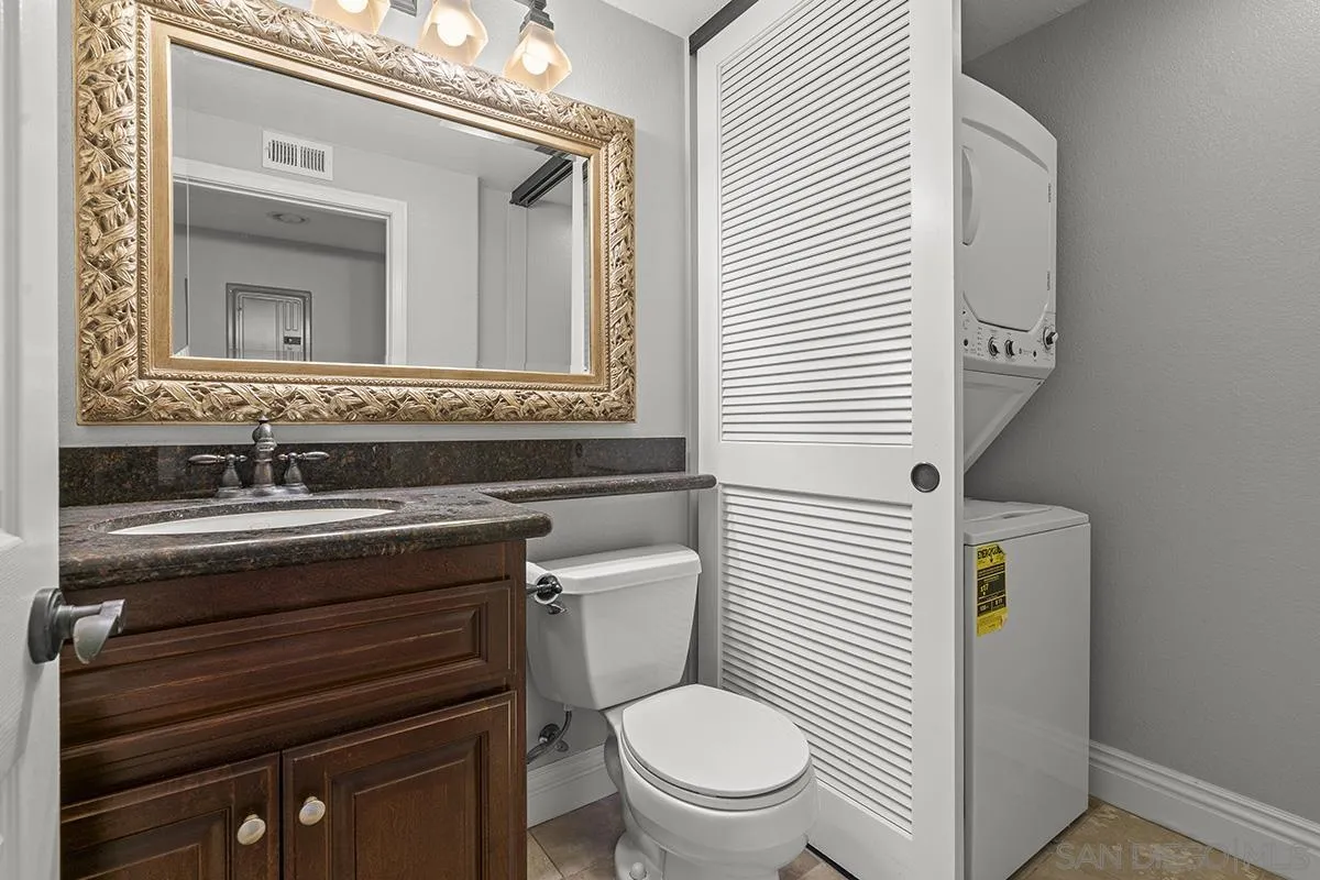 3957 Nobel Dr Unit 208