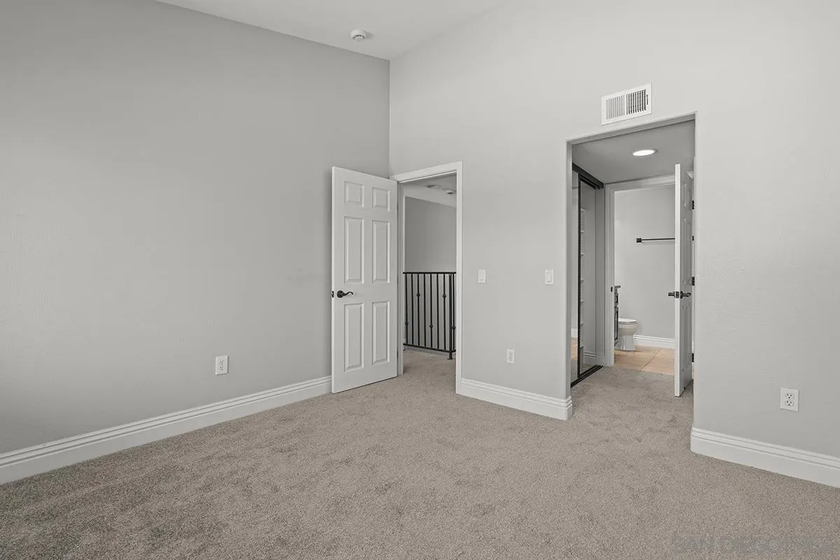 3957 Nobel Dr Unit 208