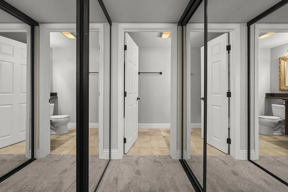 3957 Nobel Dr Unit 208