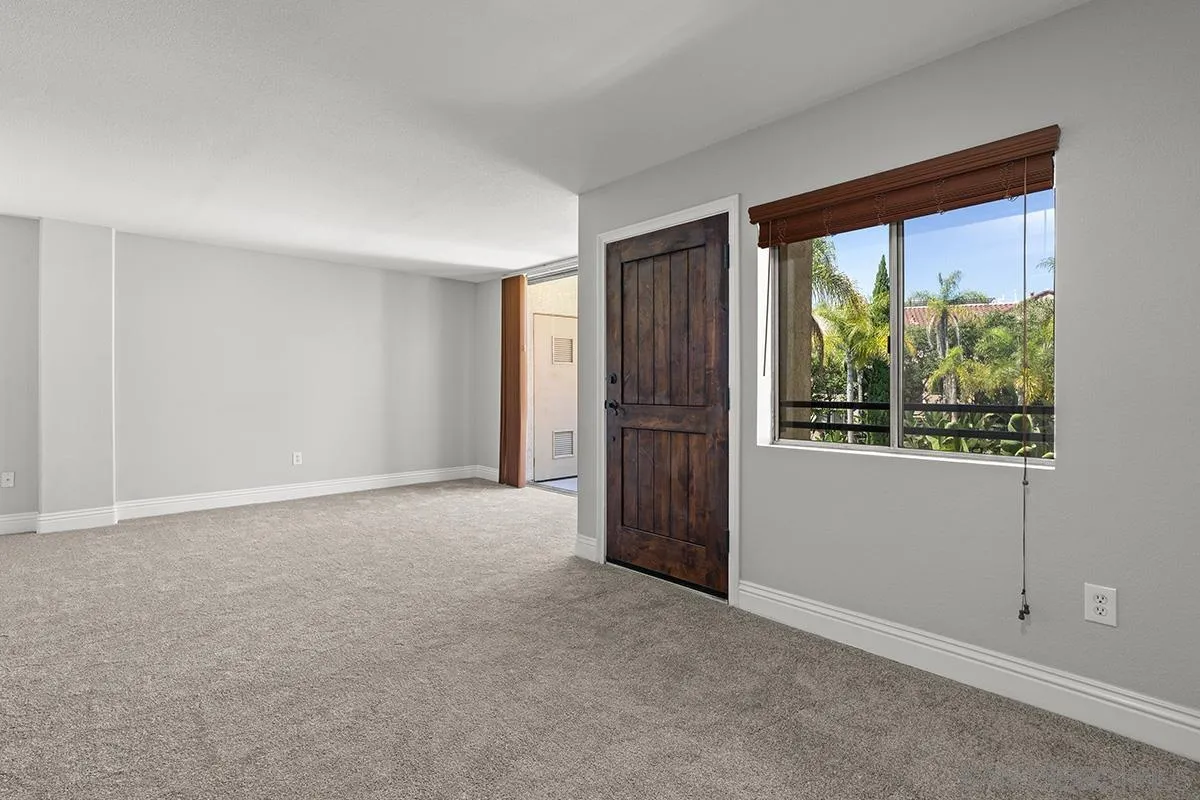 3957 Nobel Dr Unit 208