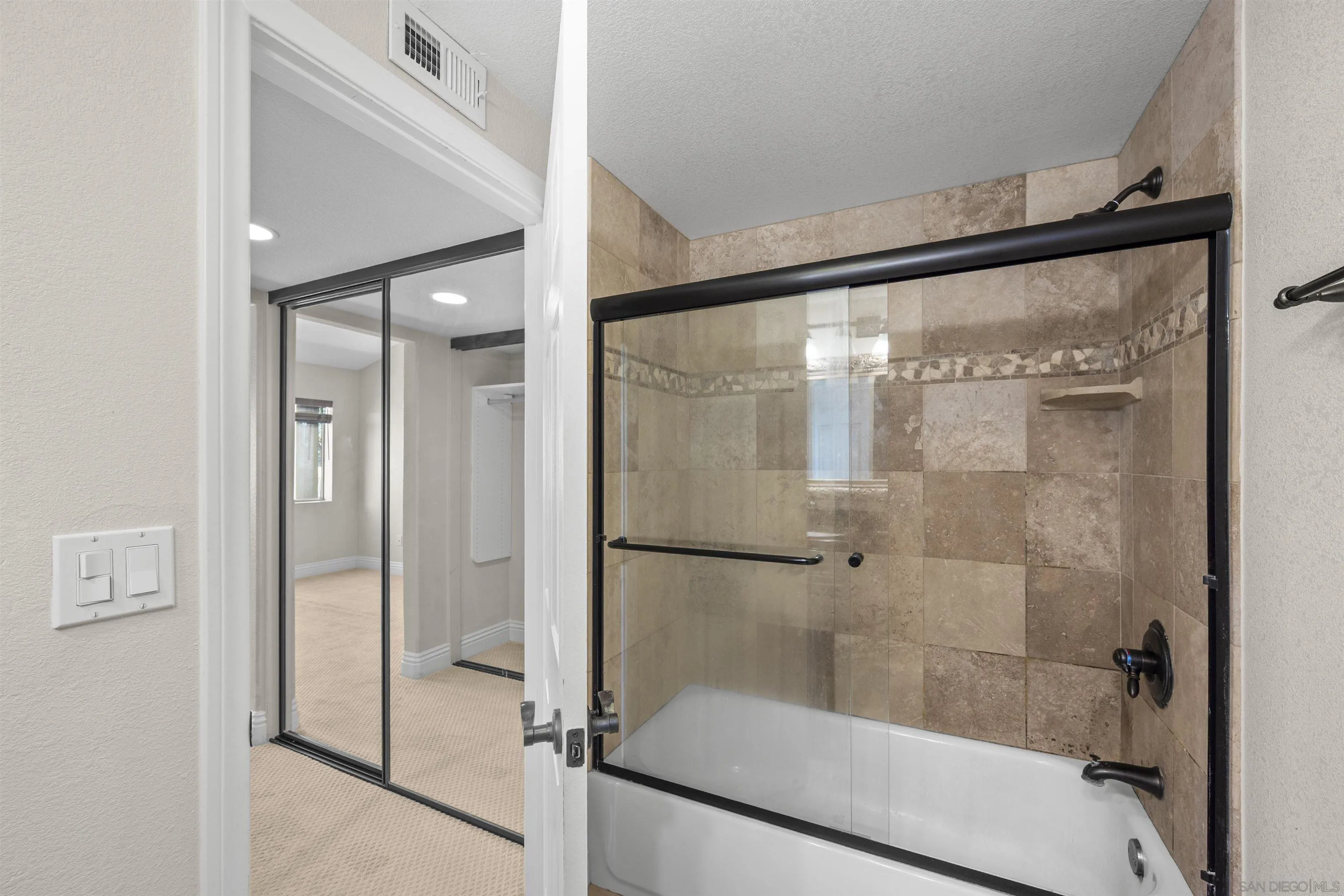 3957 Nobel Dr Unit 208