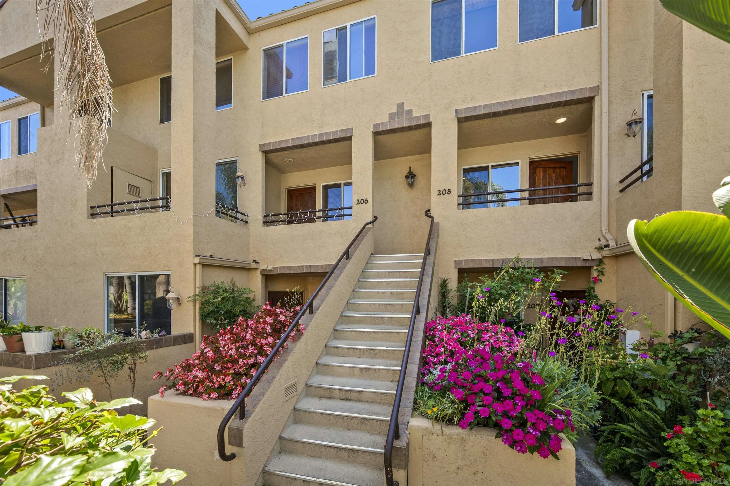 3957 Nobel Dr Unit 208