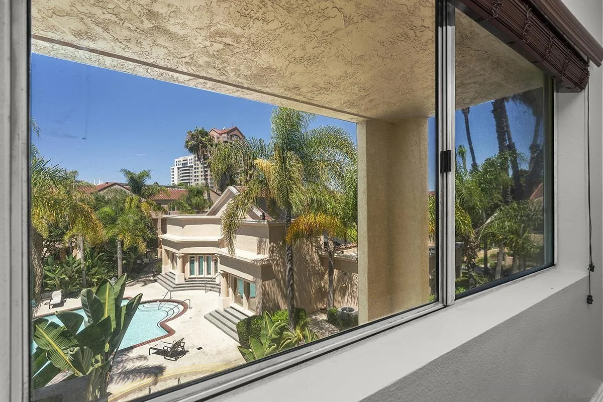 3957 Nobel Dr Unit 208