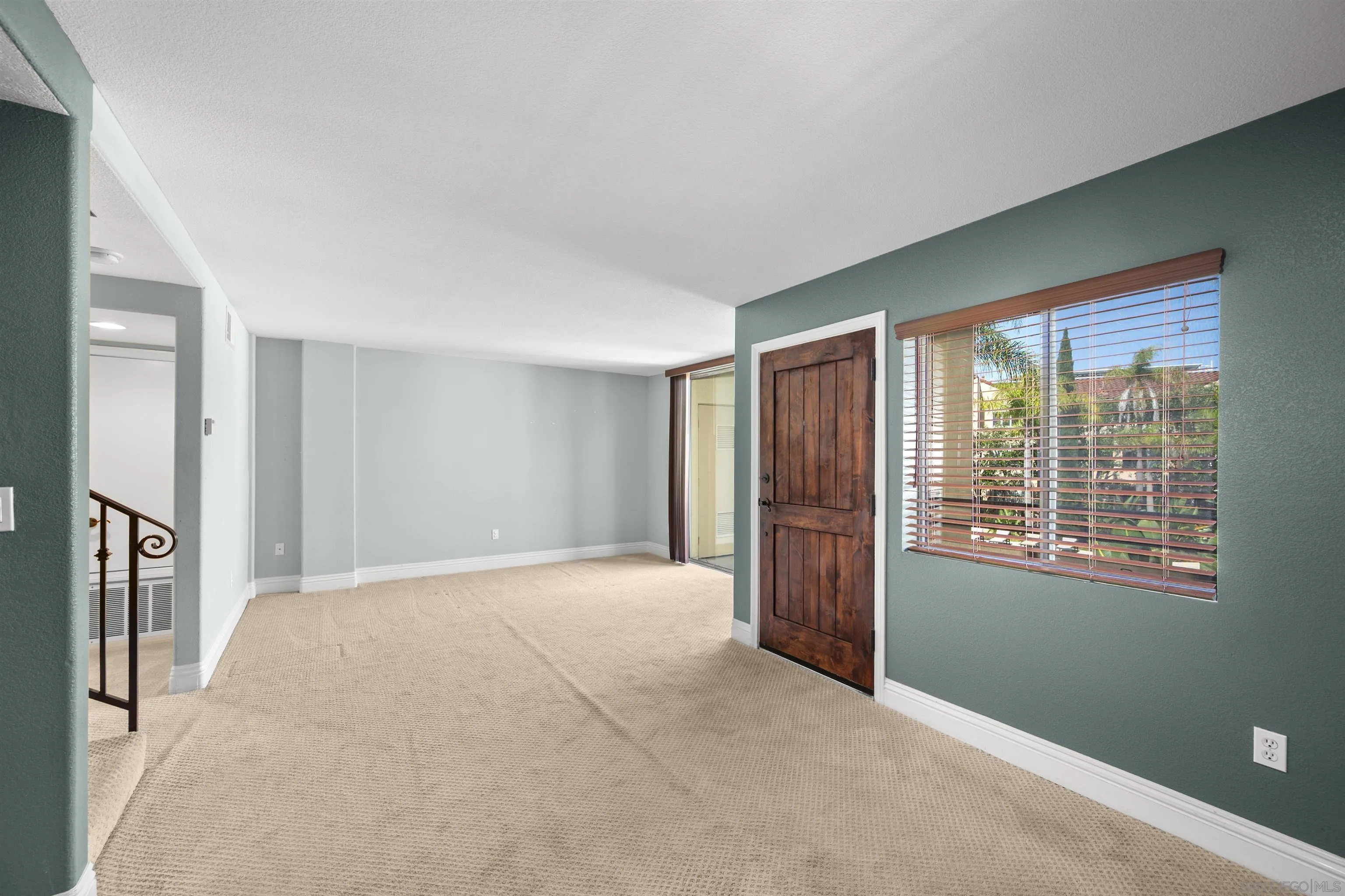 3957 Nobel Dr Unit 208
