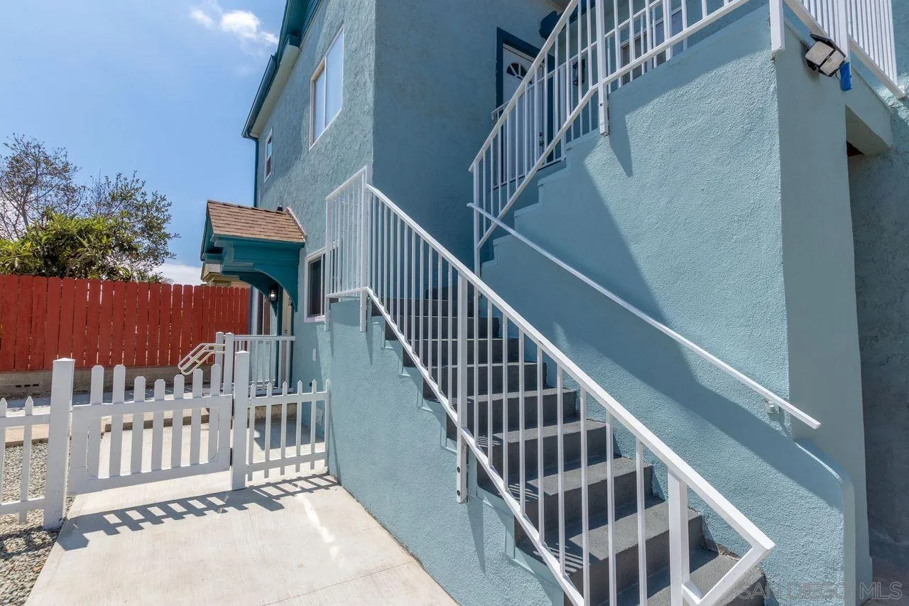 2856 Franklin Ave Unit B
