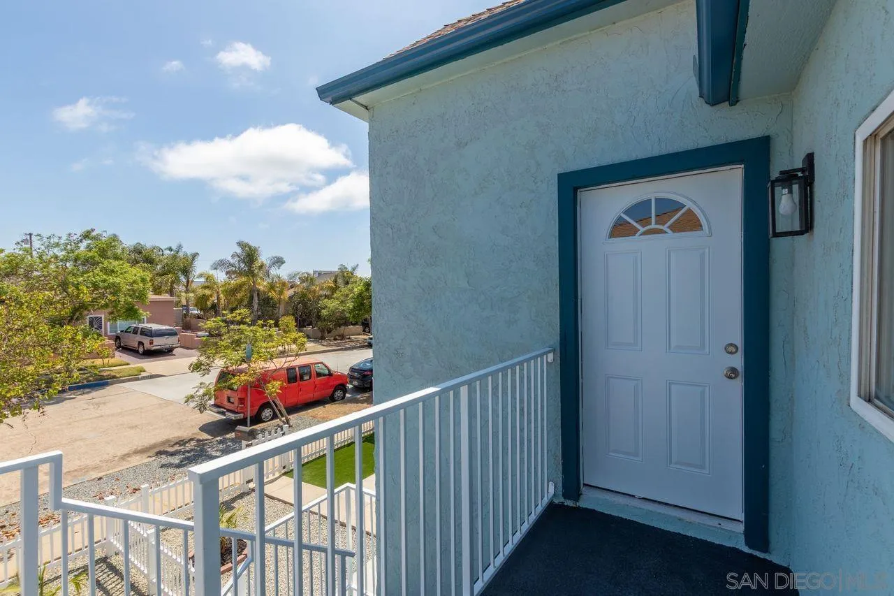 2856 Franklin Ave Unit B