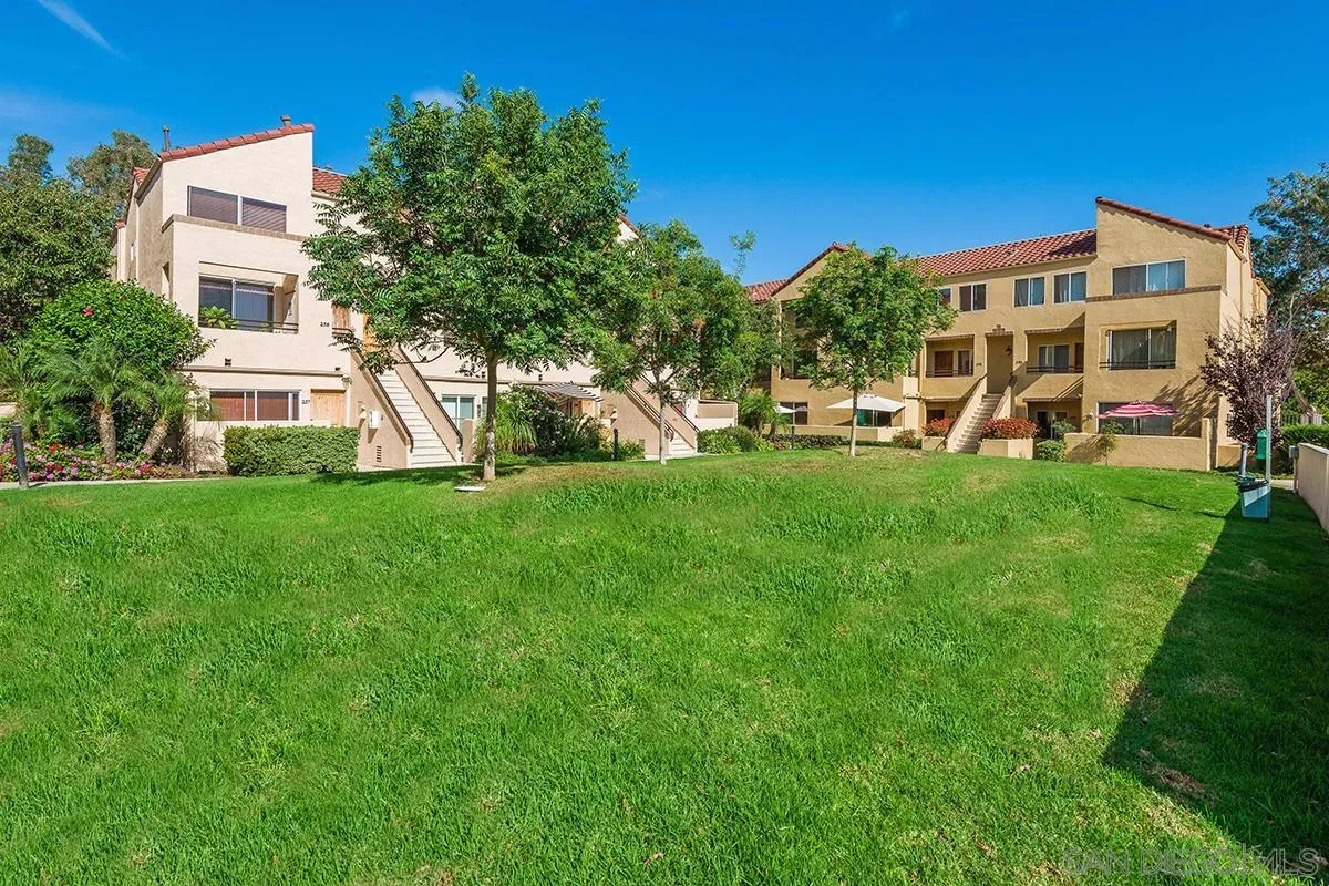 3925 Nobel Dr Unit 31