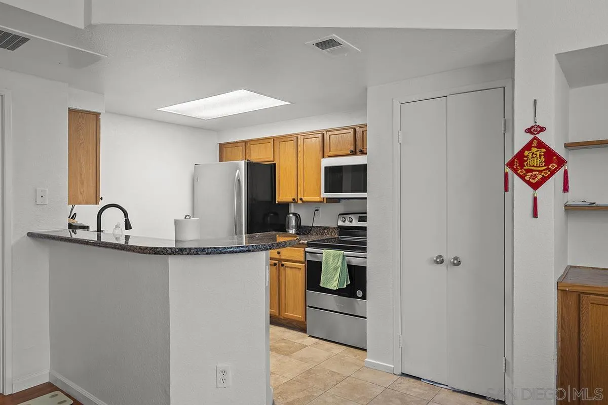 3925 Nobel Dr Unit 31