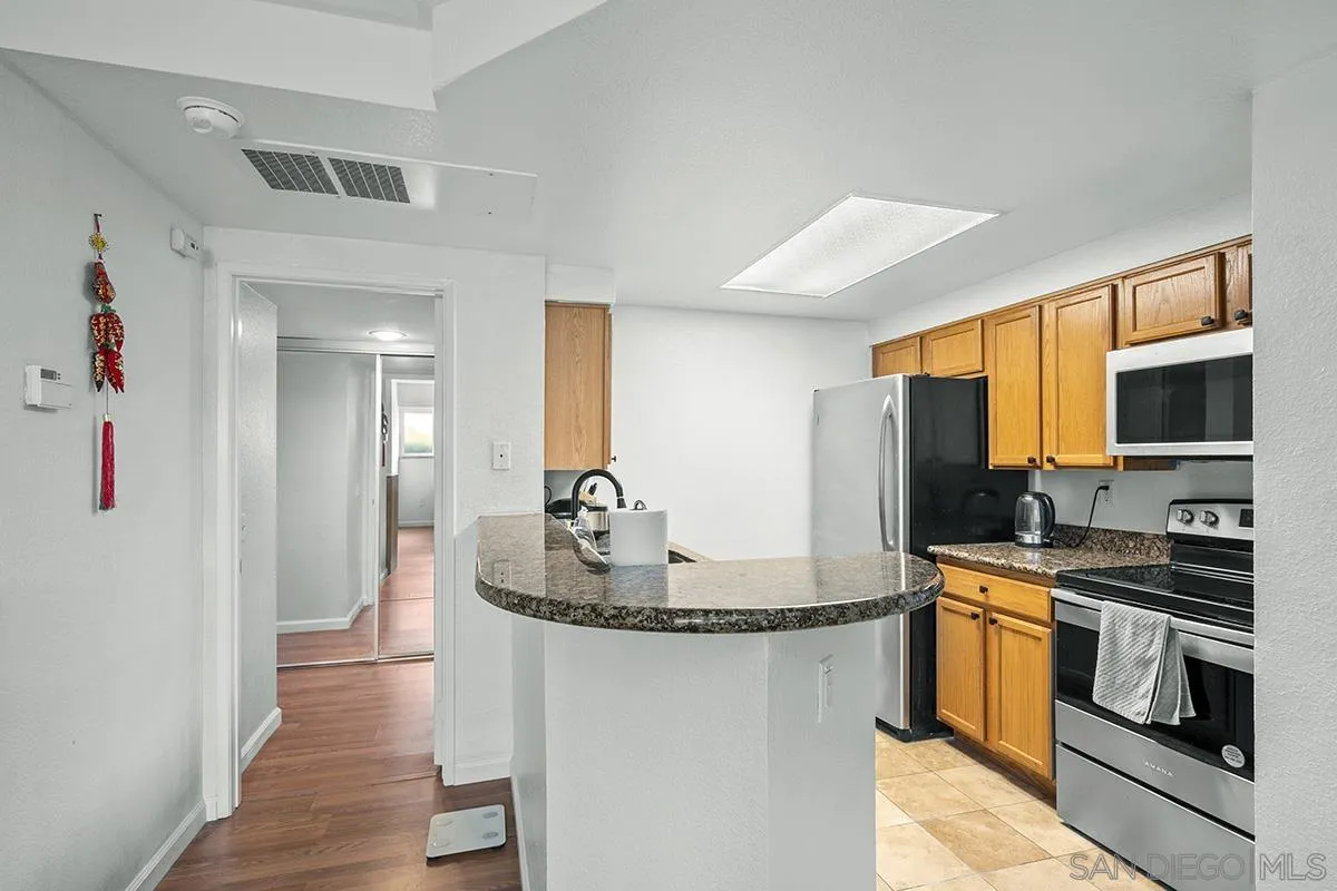 3925 Nobel Dr Unit 31