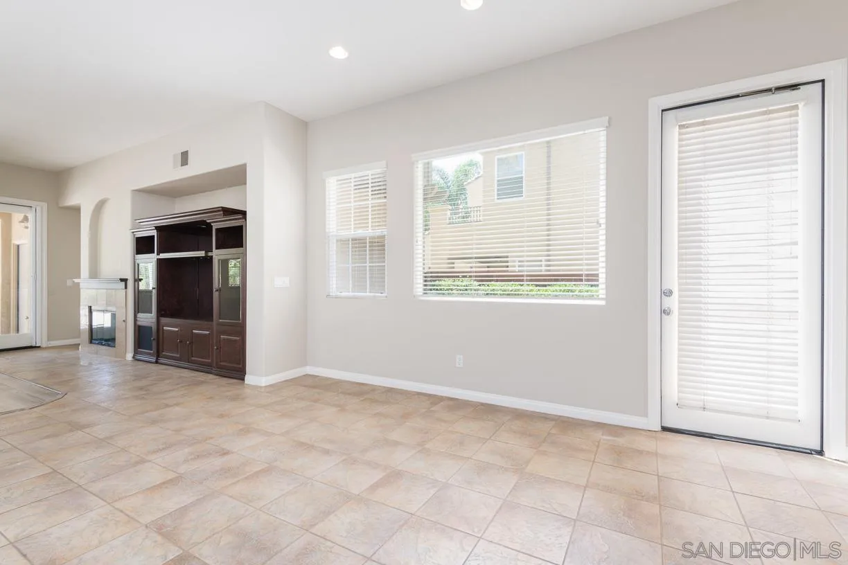 7559 Mona Ln