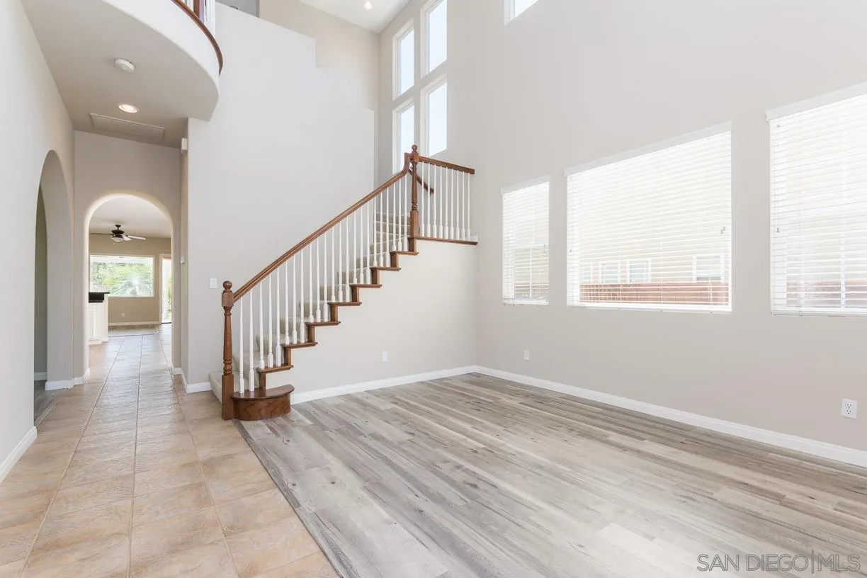 7559 Mona Ln