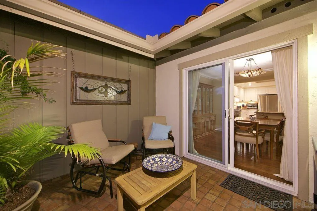 131 Morelia Ct
