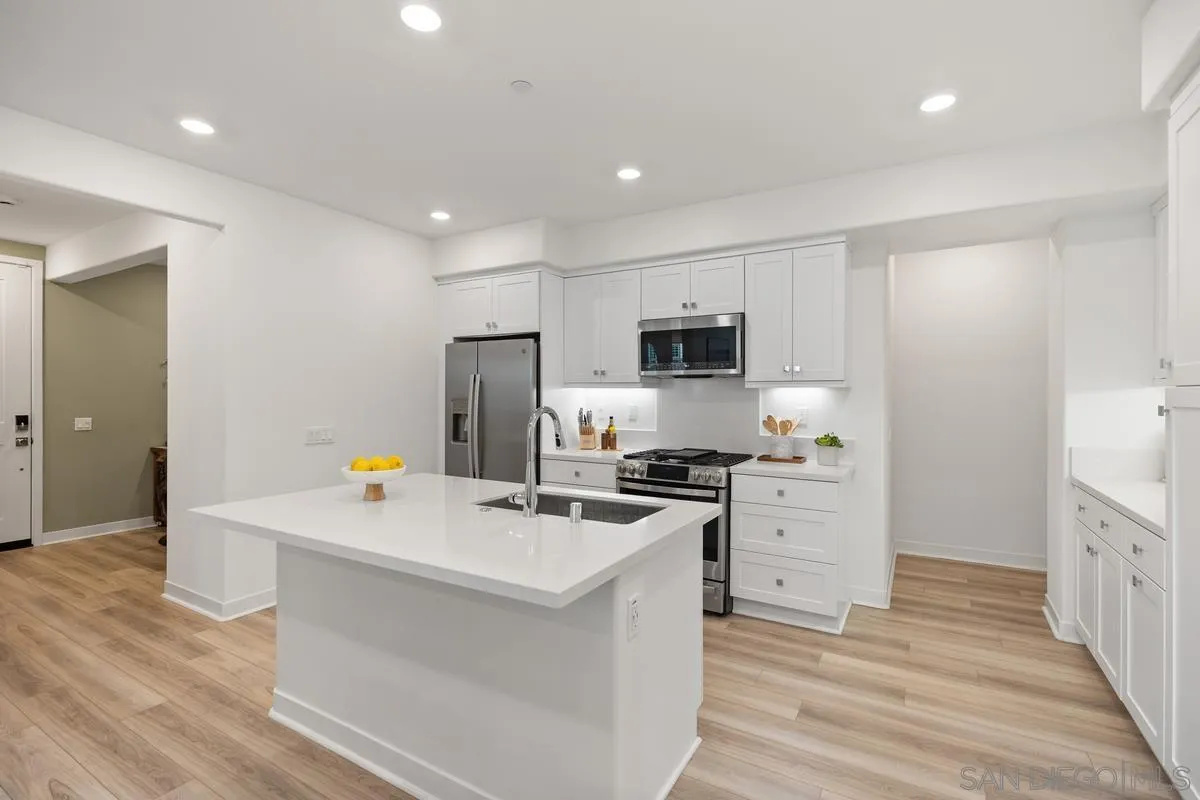 1400 Lasso Way Unit 203