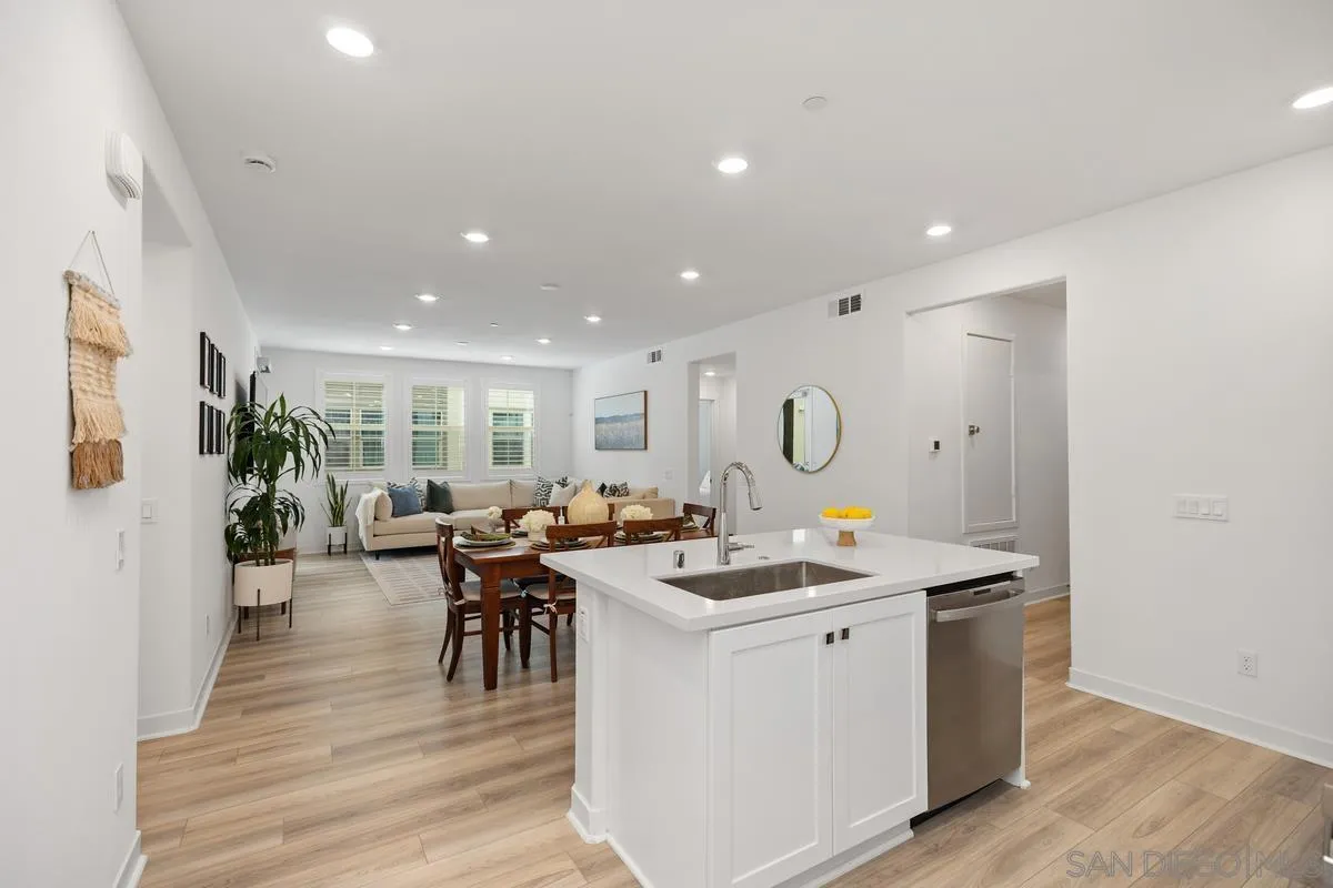 1400 Lasso Way Unit 203