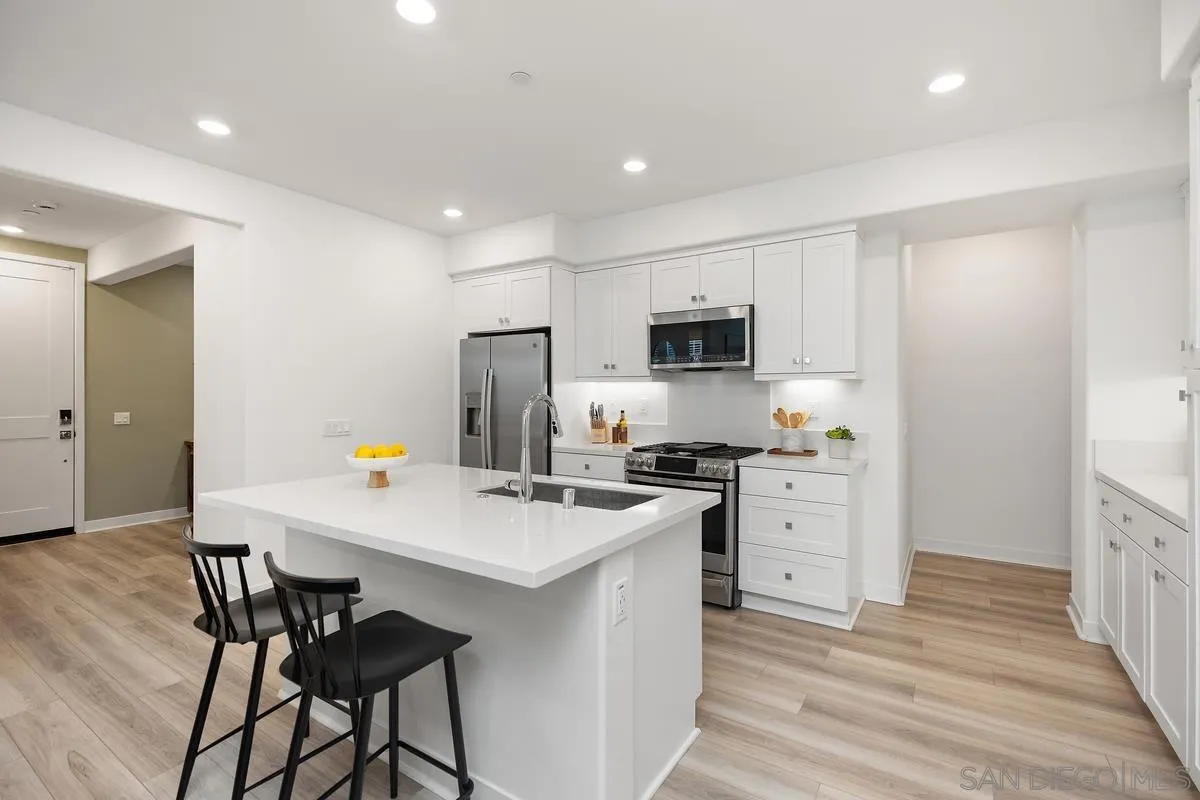 1400 Lasso Way Unit 203