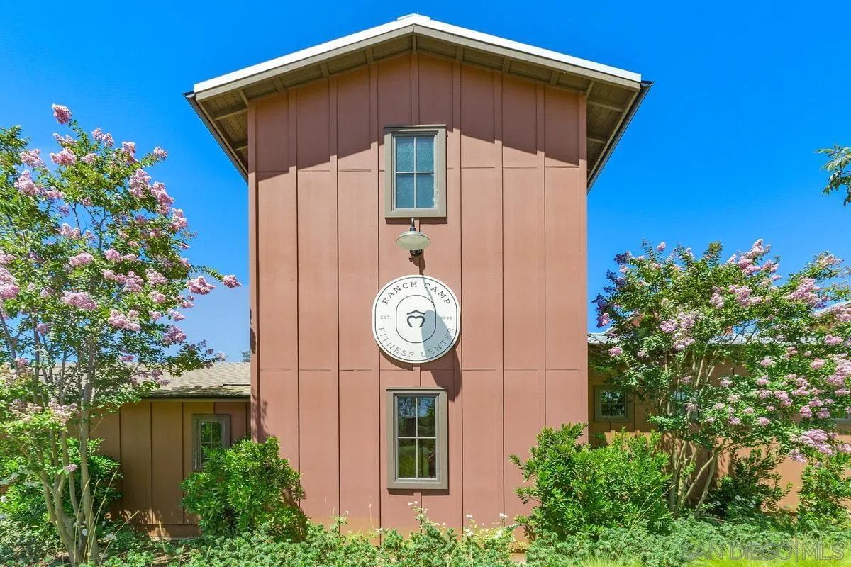 1400 Lasso Way Unit 203