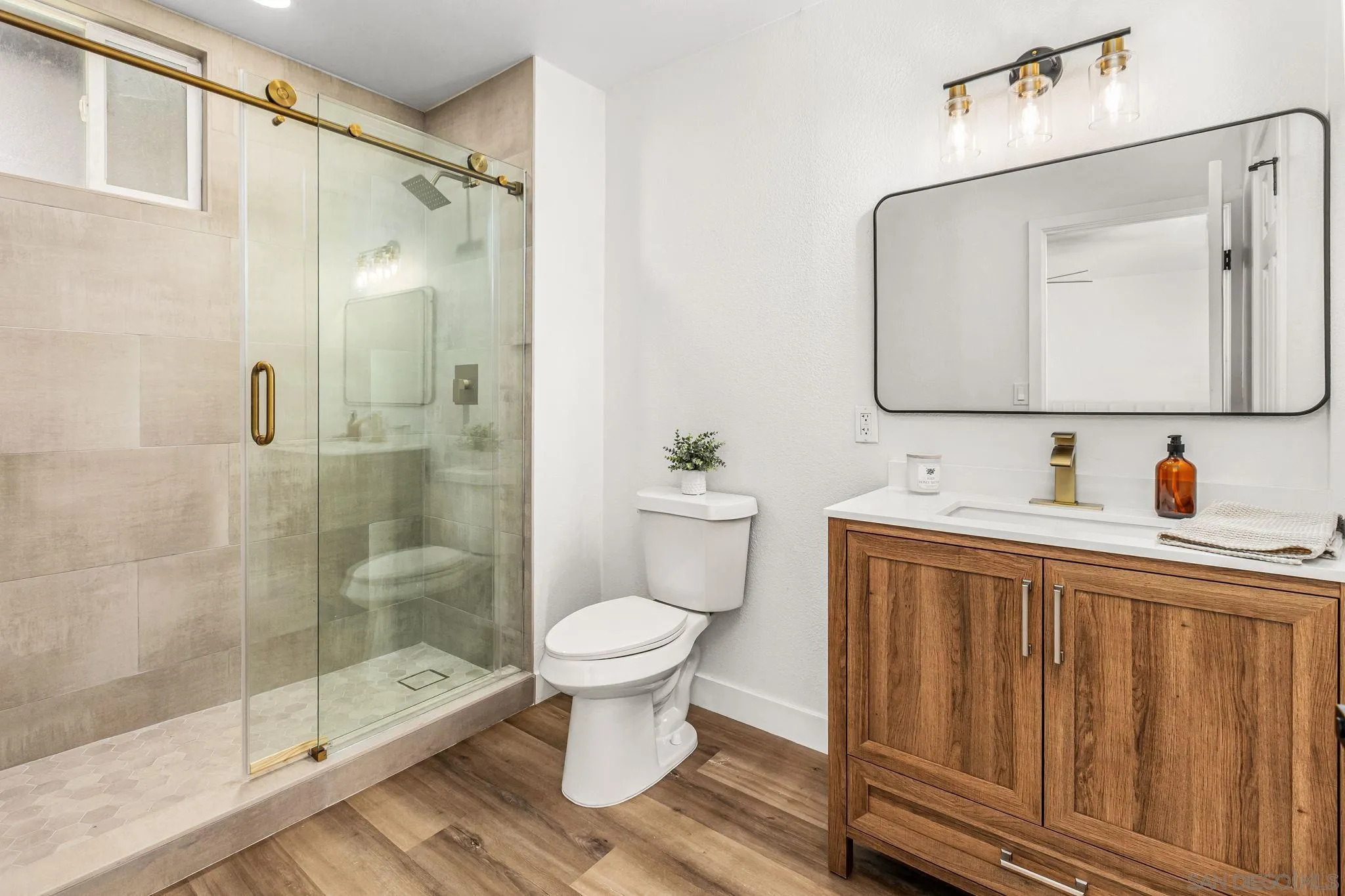 4137 Alana Cir