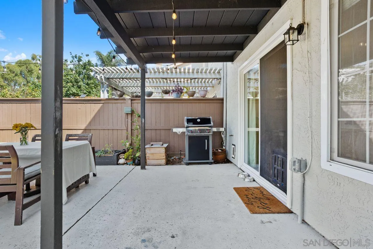 4537 Hartford Pl