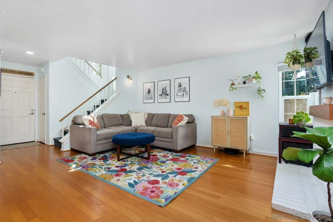4537 Hartford Pl