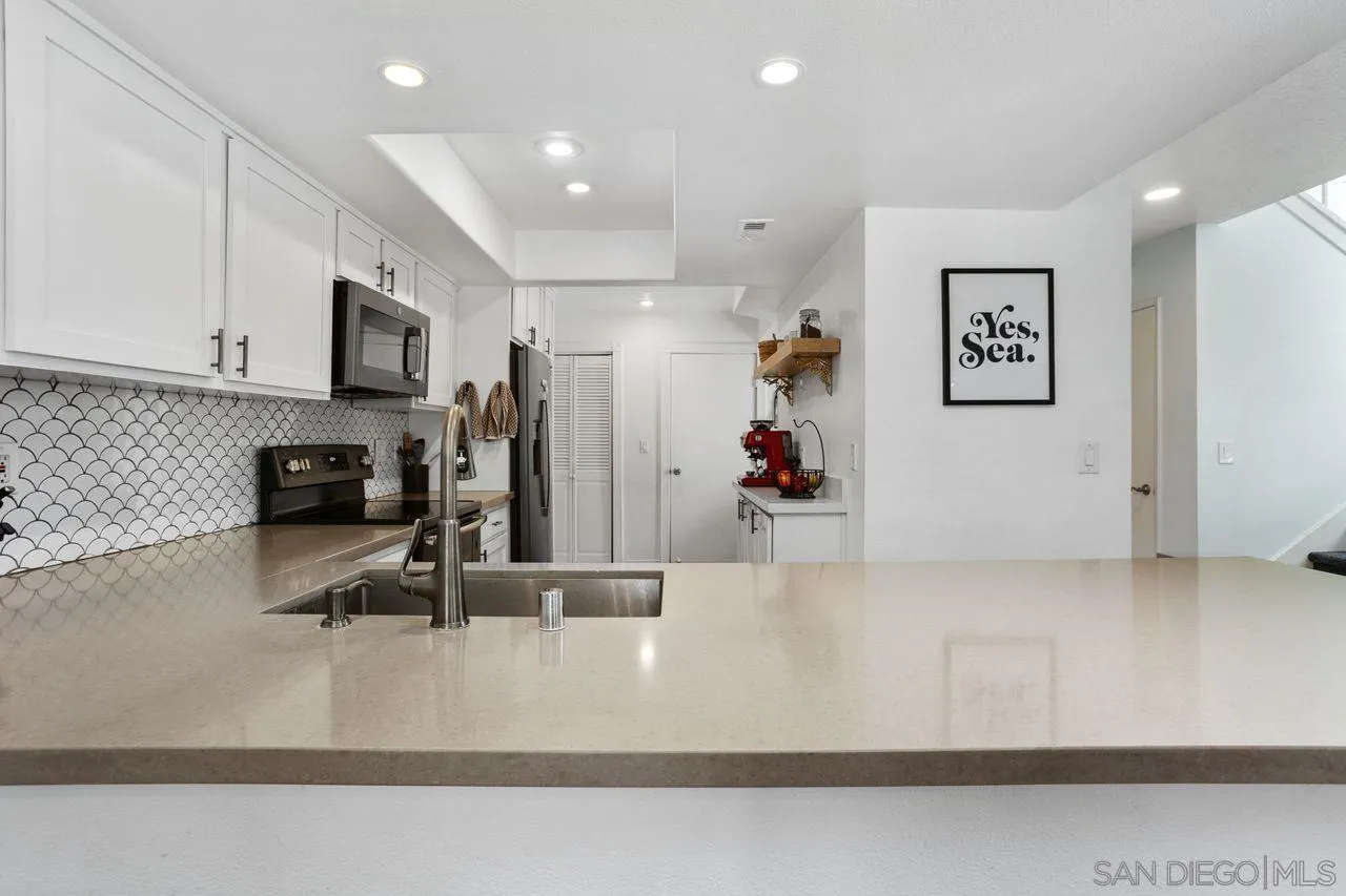 4537 Hartford Pl