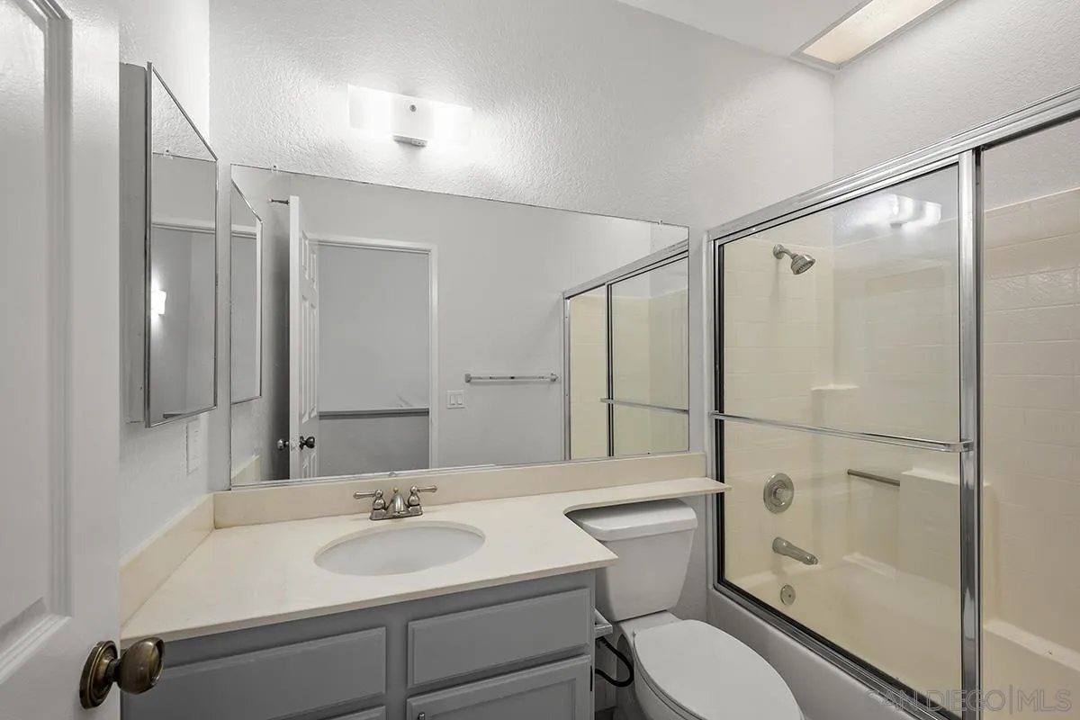 7274 Shoreline Dr Unit 117