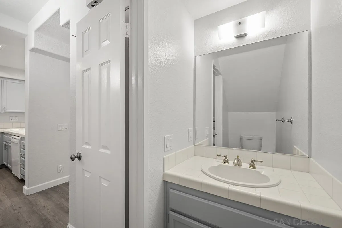 7274 Shoreline Dr Unit 117