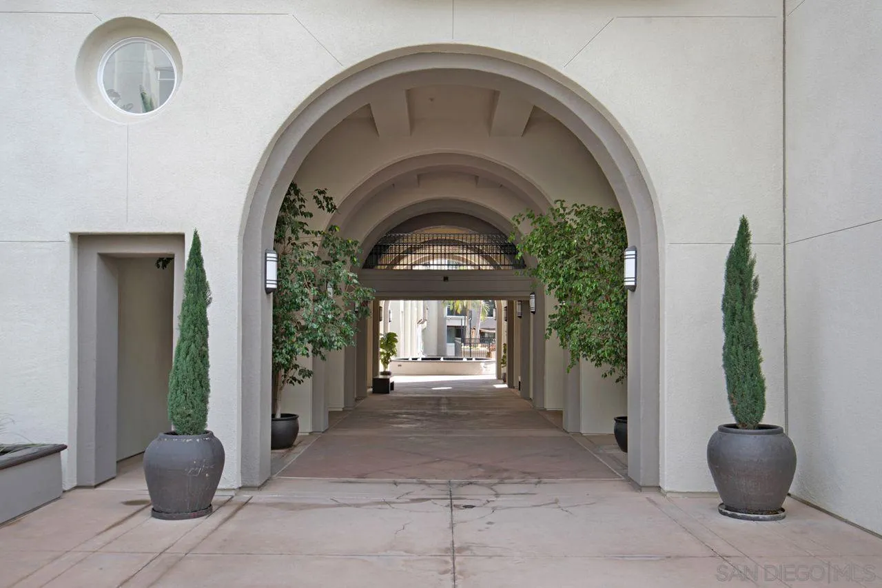 4165 Executive Dr Unit F107