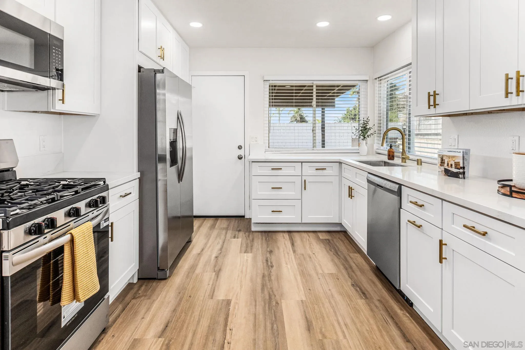 4137 Alana Cir North