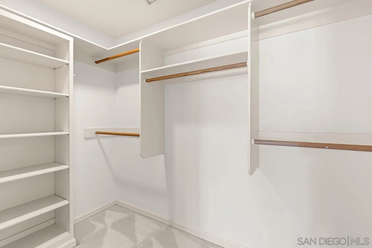 6350 Calle Del Campanario