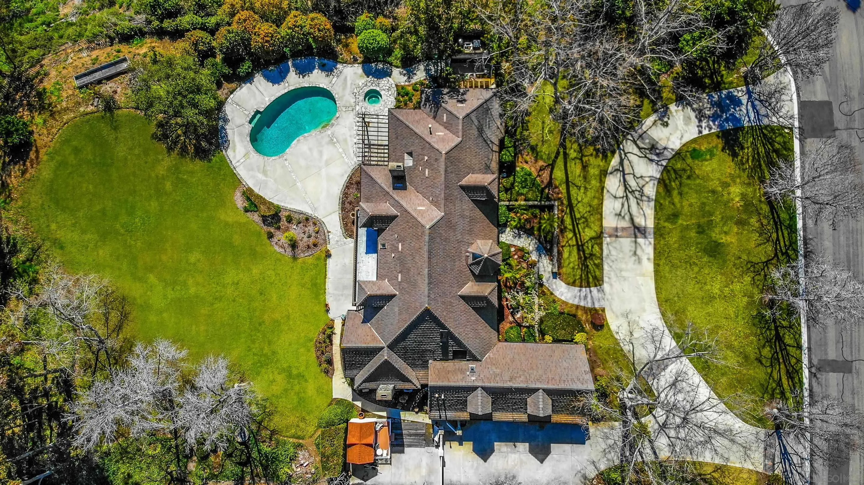 6350 Calle Del Campanario