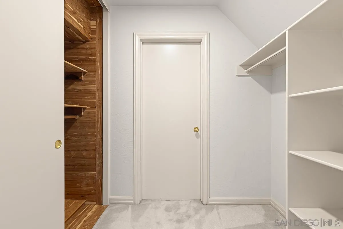 6350 Calle Del Campanario