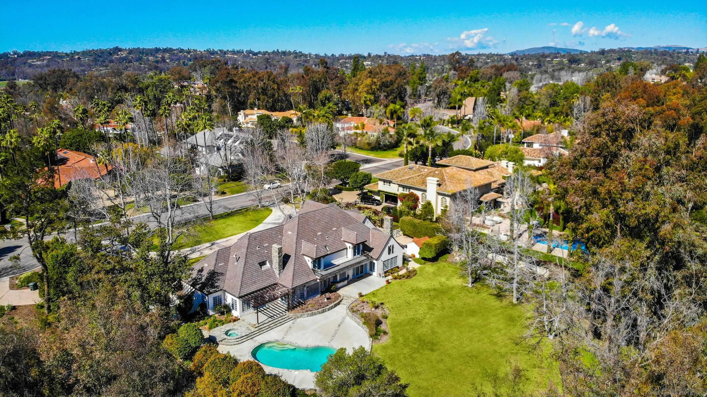 6350 Calle Del Campanario