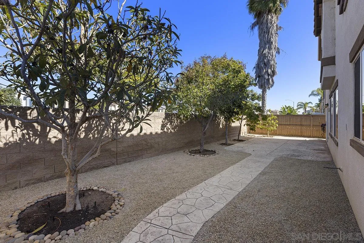 4322 Vista Verde Way