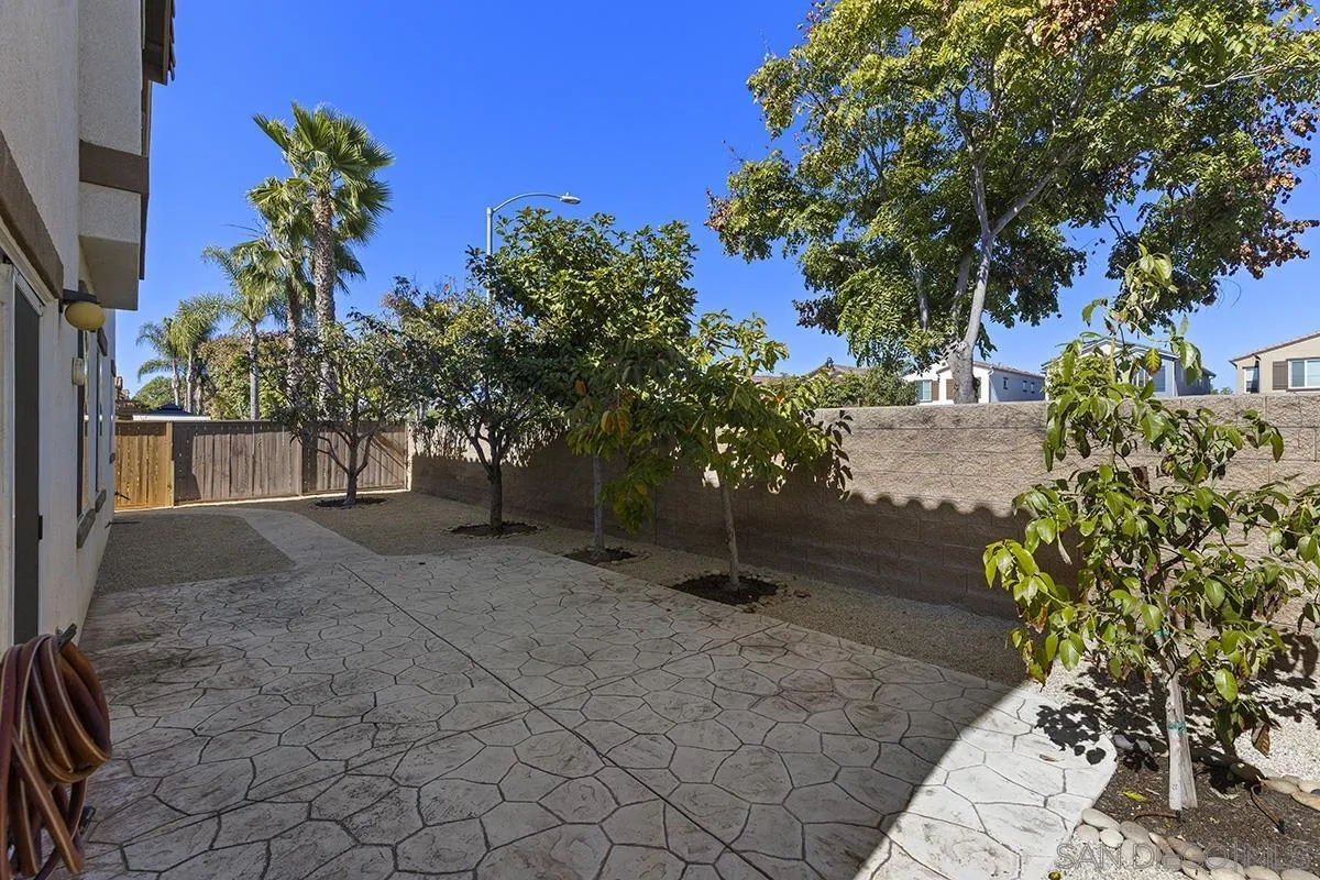 4322 Vista Verde Way