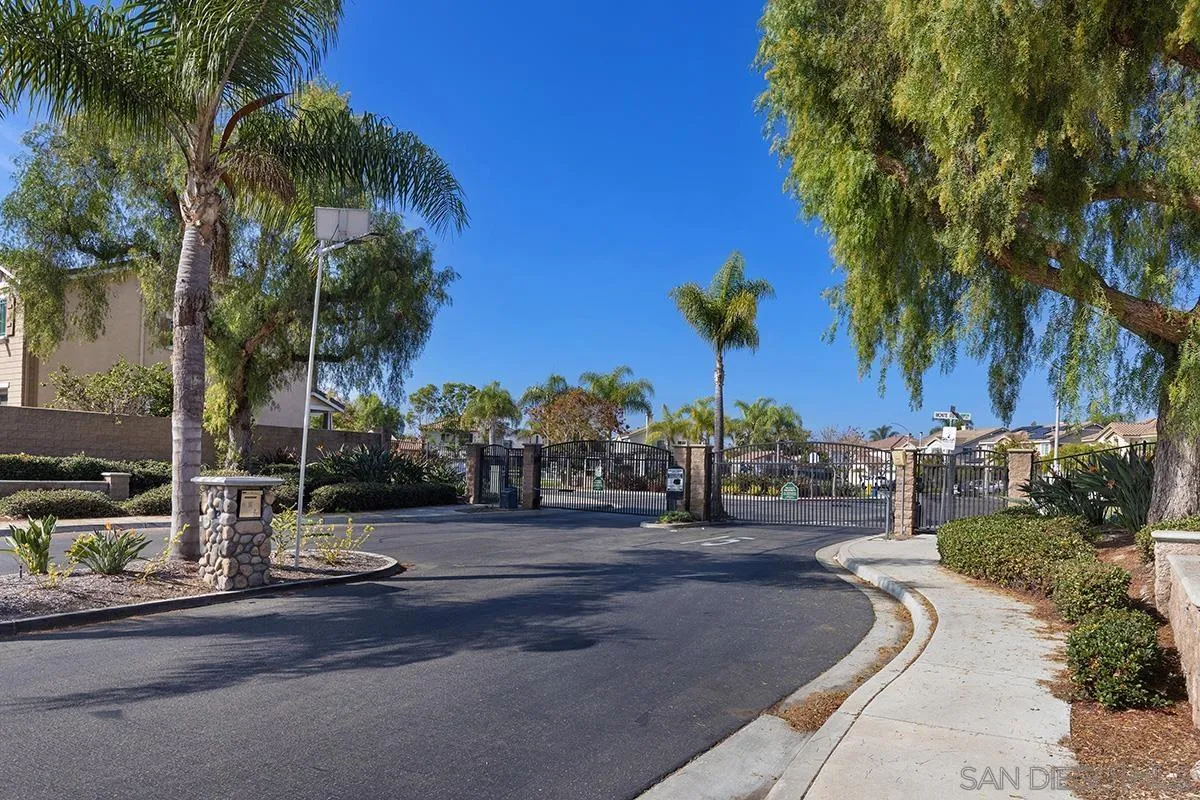 4322 Vista Verde Way