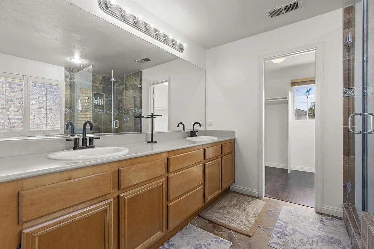 4322 Vista Verde Way