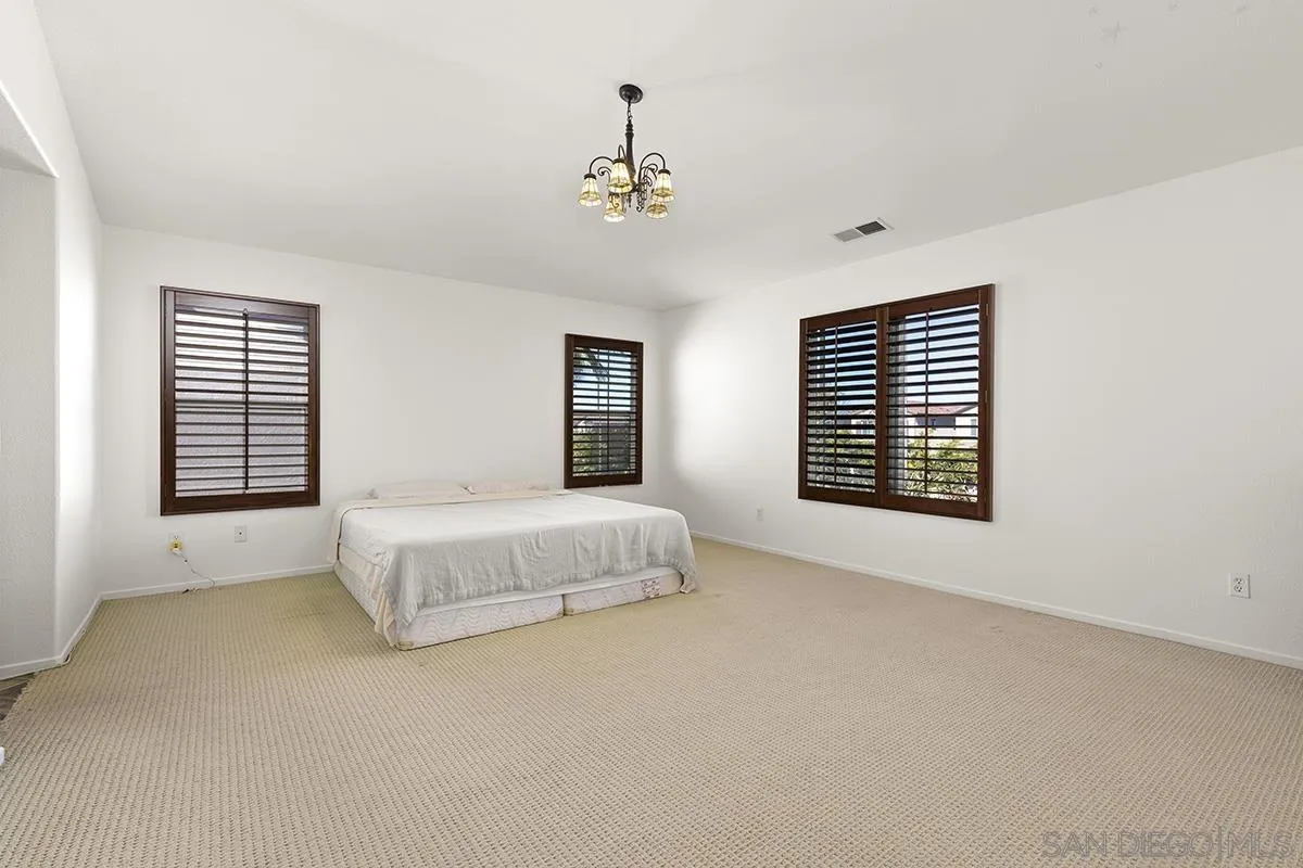 4322 Vista Verde Way