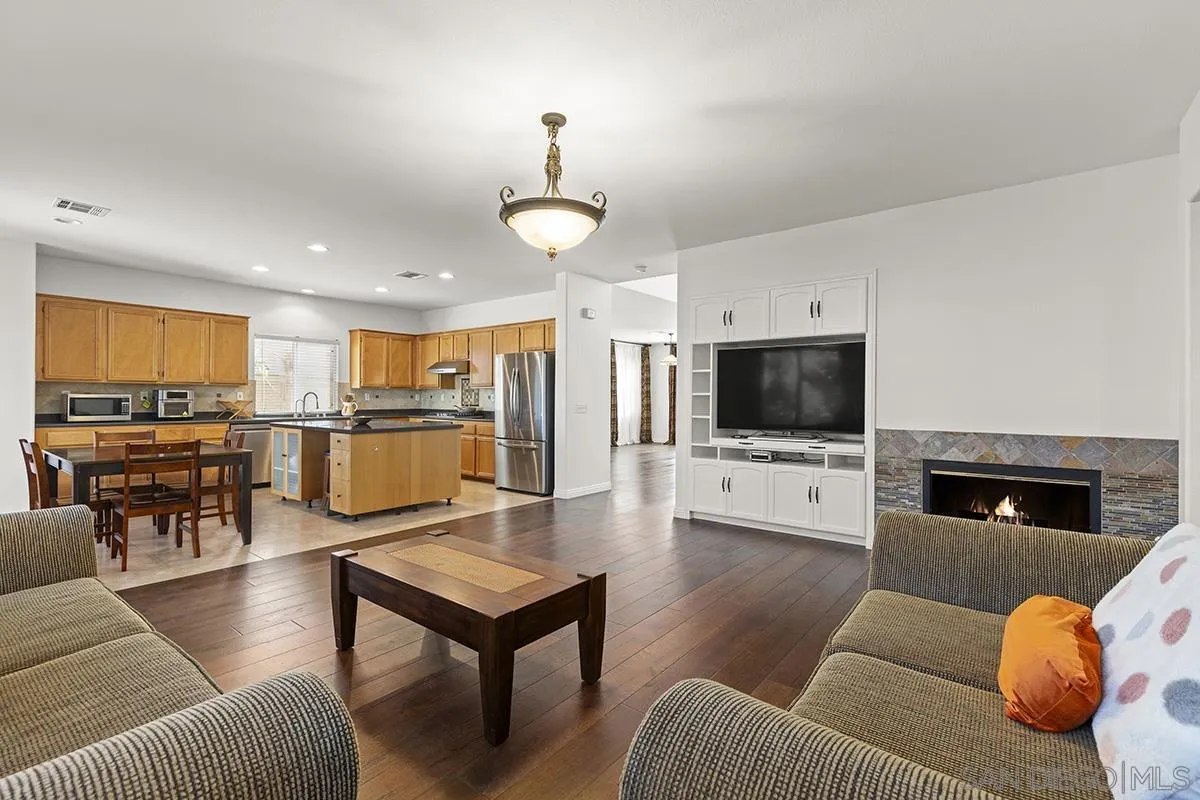 4322 Vista Verde Way