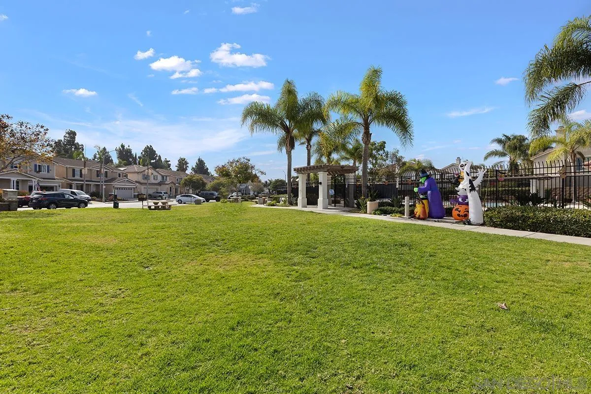 4322 Vista Verde Way