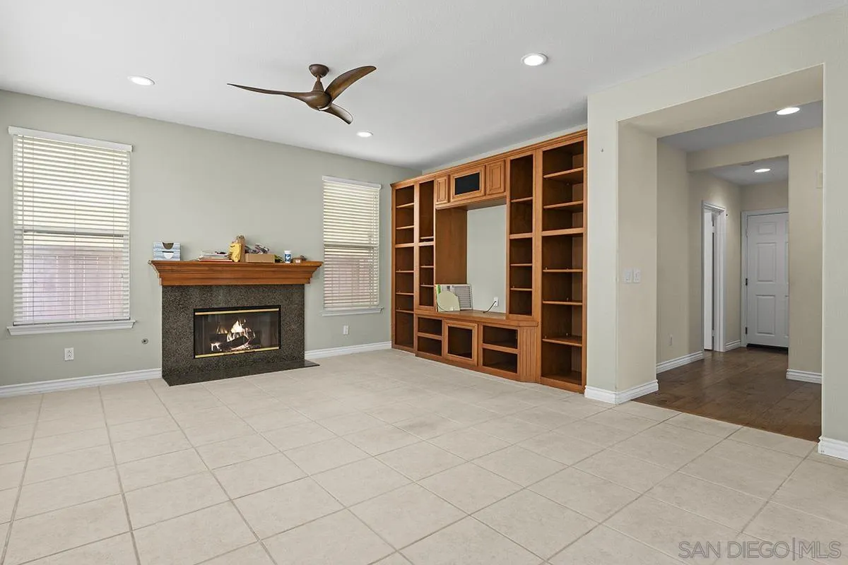 4418 Shorepointe Way