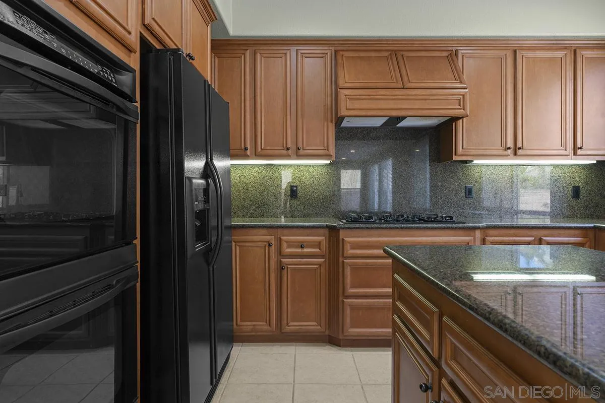 4418 Shorepointe Way