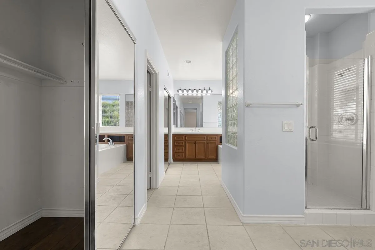 4418 Shorepointe Way