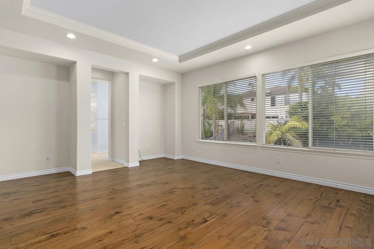 4418 Shorepointe Way