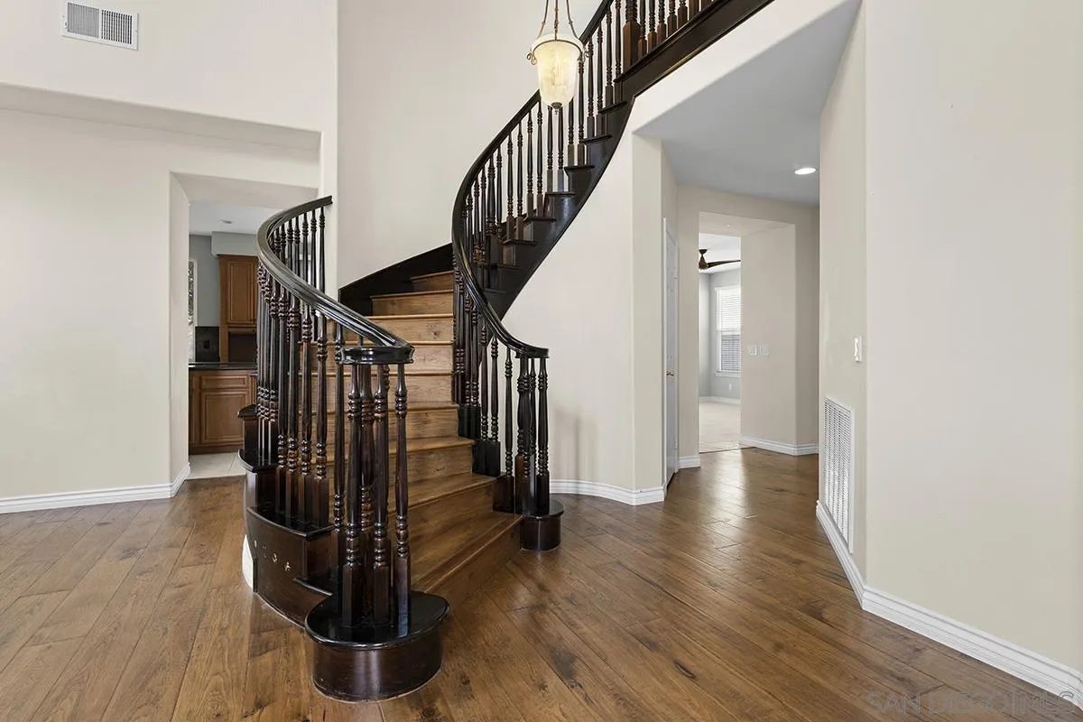 4418 Shorepointe Way