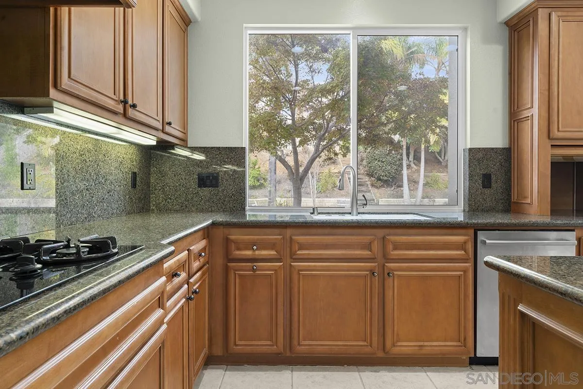 4418 Shorepointe Way