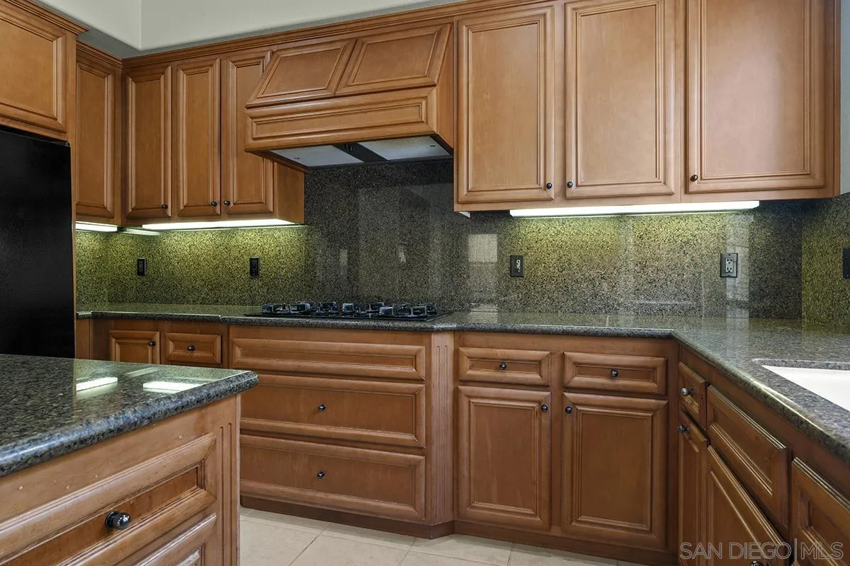 4418 Shorepointe Way