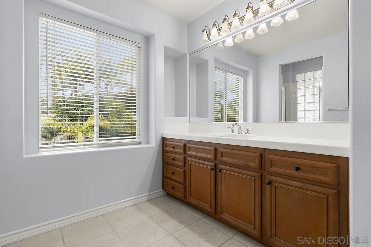 4418 Shorepointe Way