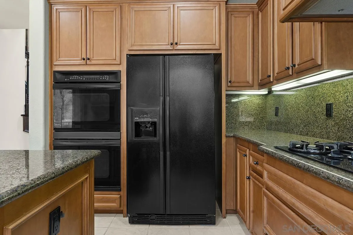 4418 Shorepointe Way