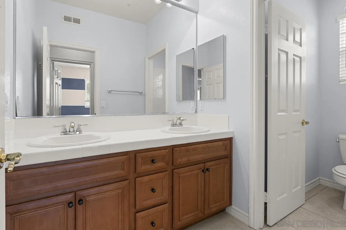 4418 Shorepointe Way